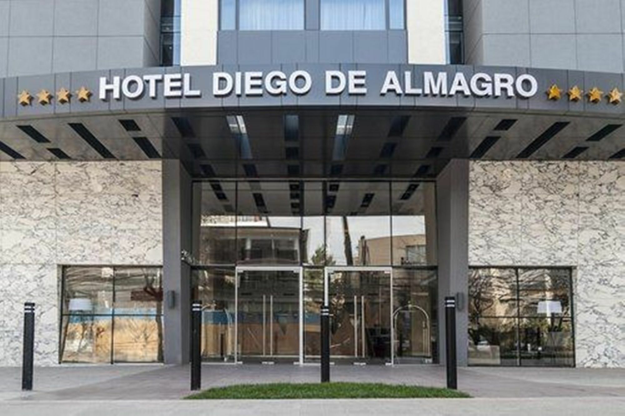 סנטיאגו Hotel Diego De Almagro Providencia מראה חיצוני תמונה